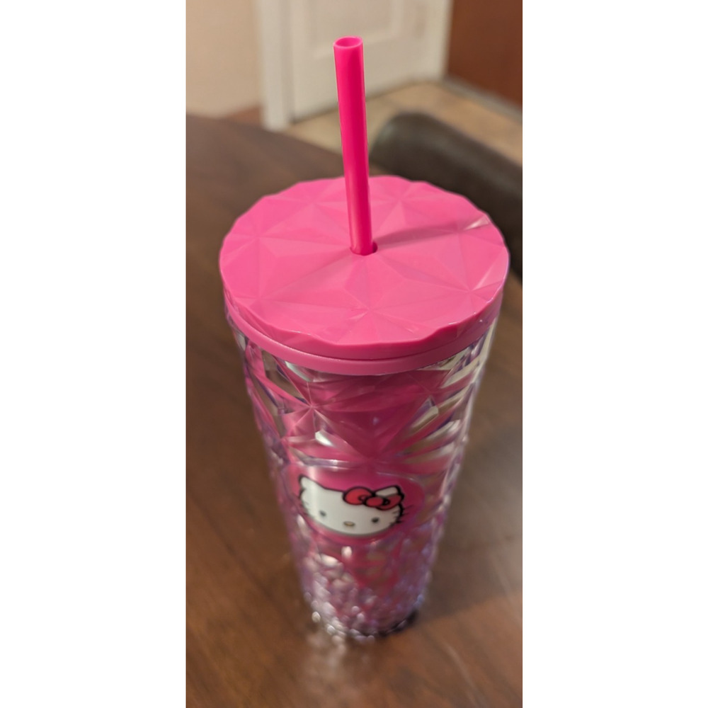 Hello Kitty Diamond Pattern Hot Pink Tumbler with Straw & Lid NEW